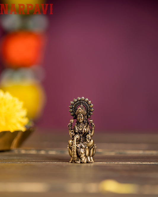 LAXMI ON LOTUS